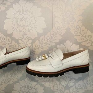 STUART WEITZMAN White Leather Tassel Loafer Sz 9.5